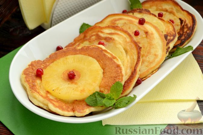Фото к рецепту: Оладьи с ананасовым припёком