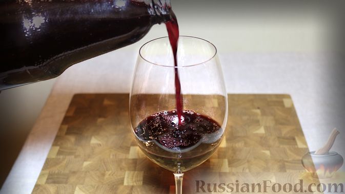 Фото к рецепту: Вино из черноплодной рябины