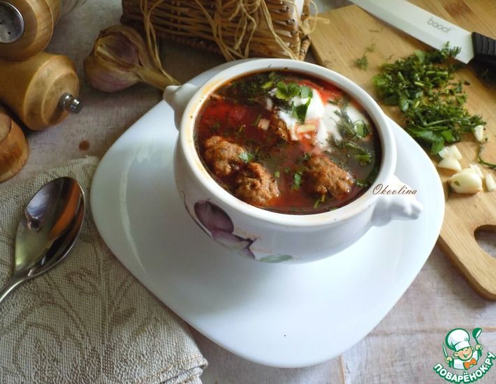 Рецепт: Свекольно-овощной суп с фрикадельками