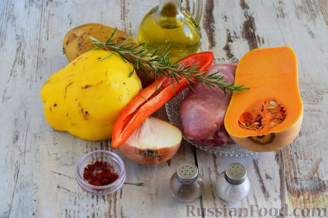 Фото приготовления рецепта: Жаркое из курицы, с тыквой и айвой (в духовке) - шаг №1