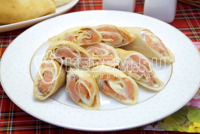 Блины с семгой и сыром