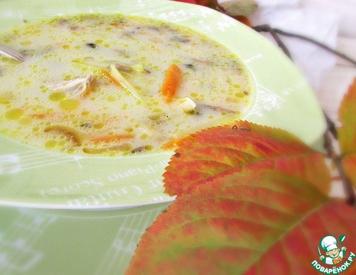 Рецепт: Суп с плавленным сыром и шампиньонами