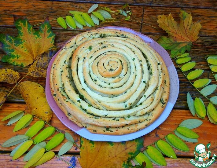 Рецепт: Спиральный хлеб с зеленью и чесноком