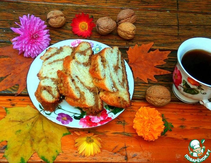Рецепт: Творожная плетенка с орехами