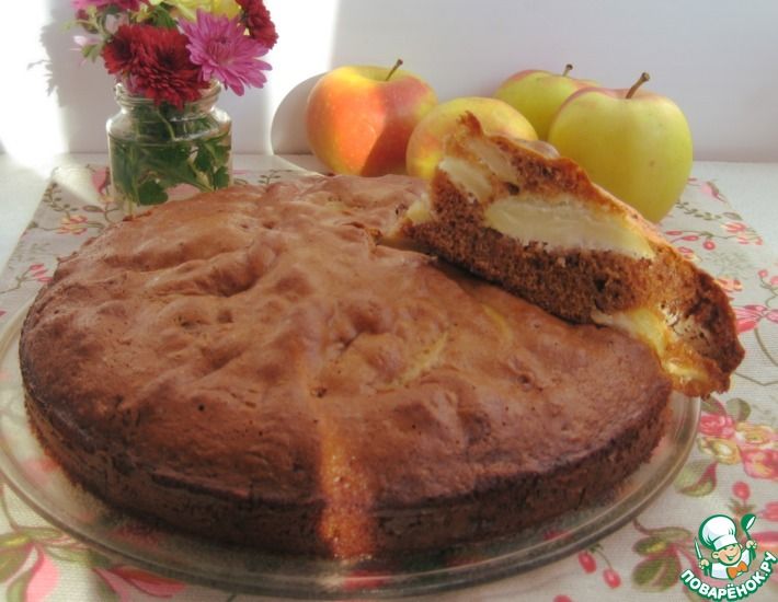 Рецепт: Медовый пирог с яблоками