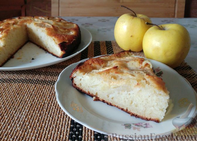 Пирог с сухими яблоками на кефире