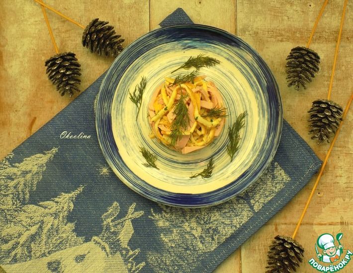 Рецепт: Салат с яичным блином Новогодний