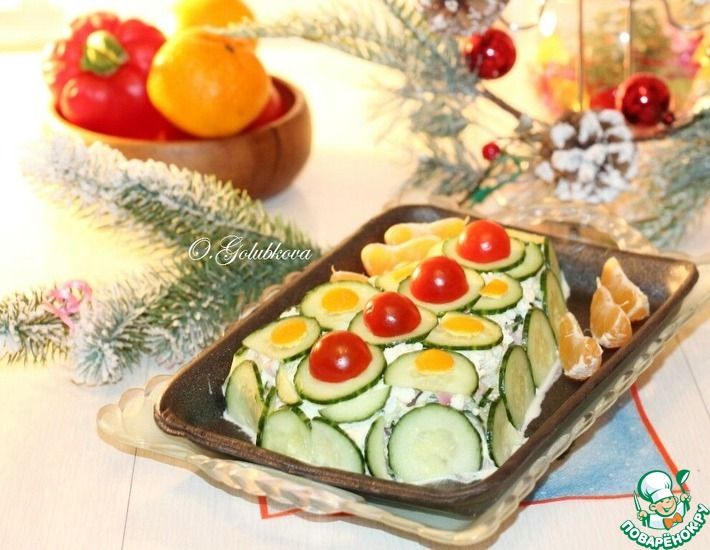 Рецепт: Салат с беконом и овощами  Елочка