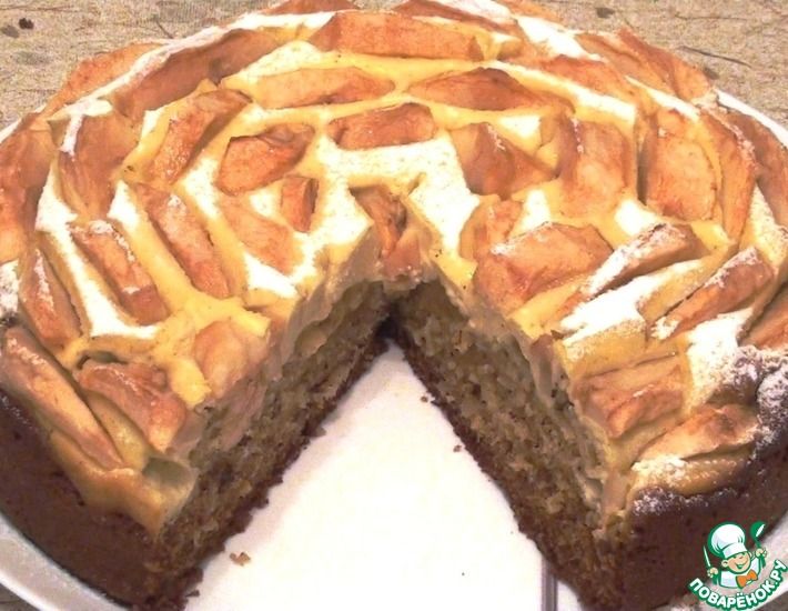 Рецепт: Медовый пирог с творожным суфле