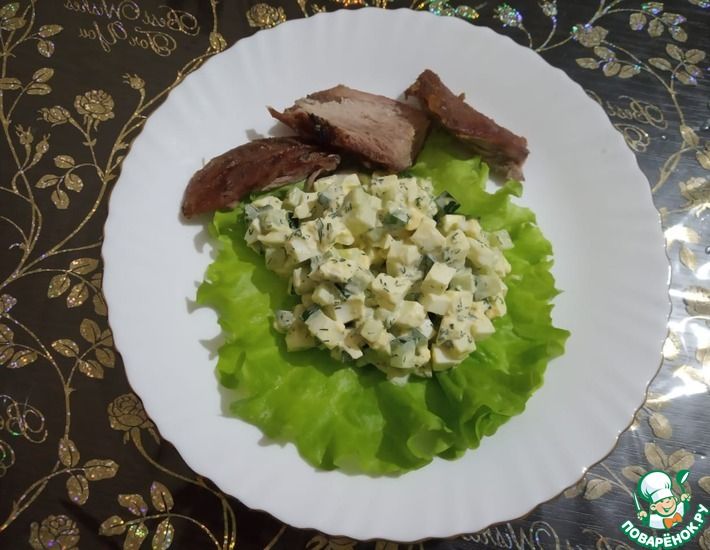 Рецепт: Салат из свежих огурцов и яиц