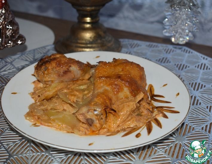 Рецепт: Картофель с курицей, запеченный в сметанном соусе