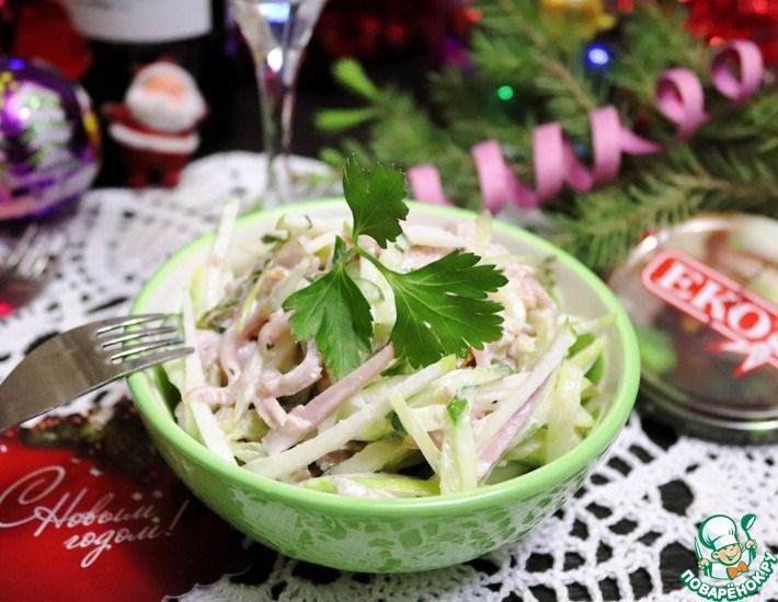 Рецепт: Швейцарский новогодний салат с грушей