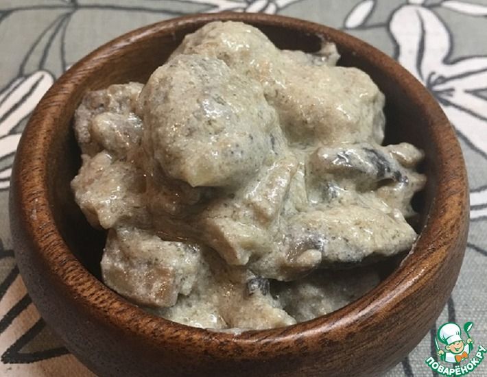 Рецепт: Фрикадельки в сметанно-грибном соусе