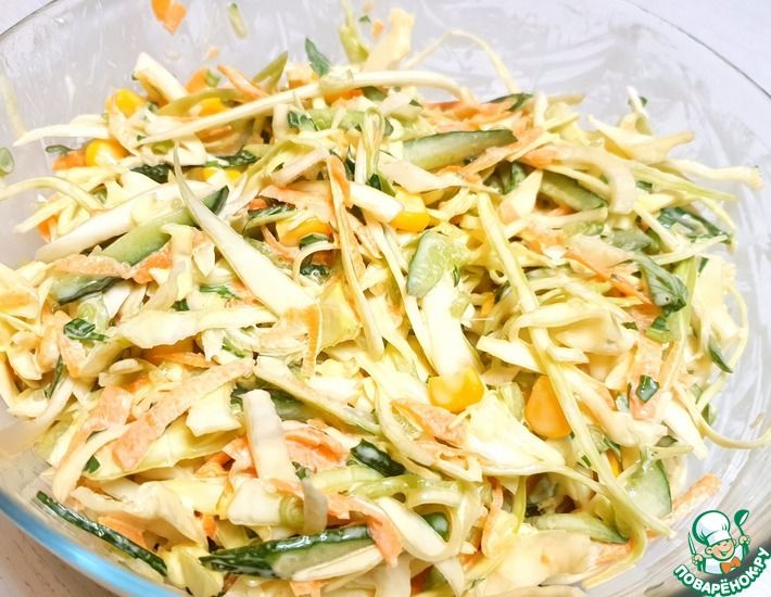 Рецепт: Салат из капусты и моркови с майонезом