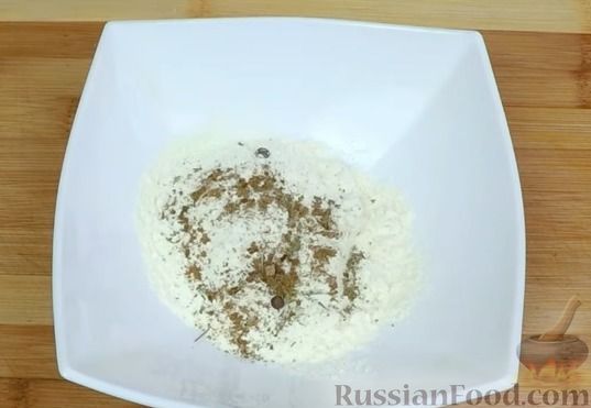 Фото приготовления рецепта: Пирог на кефире, из панировочных сухарей, с молочной заливкой - шаг №10