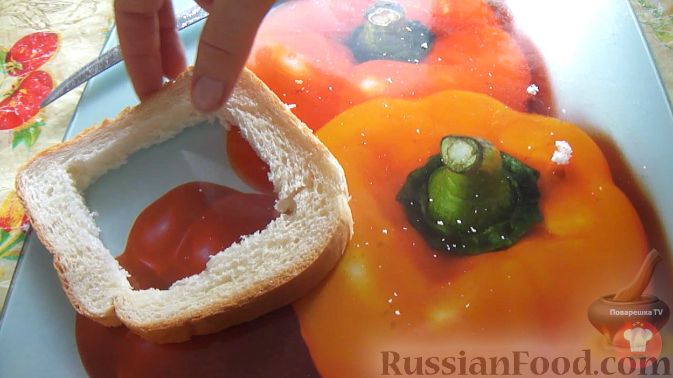 Фото приготовления рецепта: Рис с овощами, консервированной кукурузой и соком лимона - шаг №10