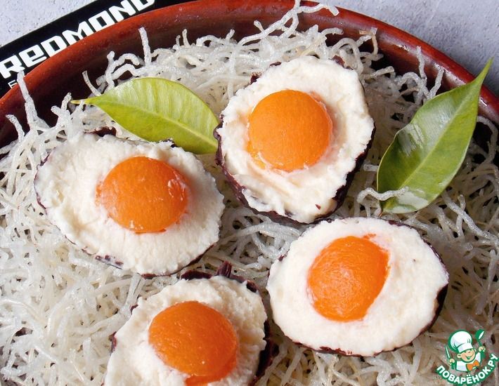 Рецепт: Десерт Яйца в гнезде