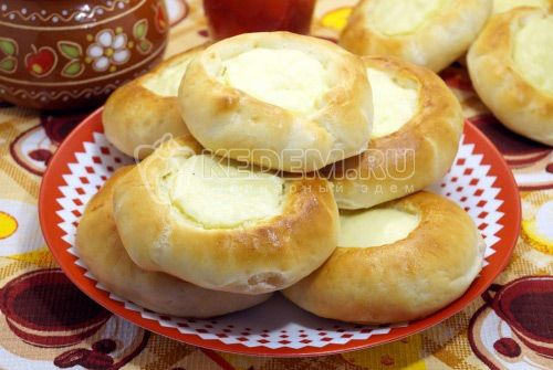Шаньги, ватрушки с картофелем