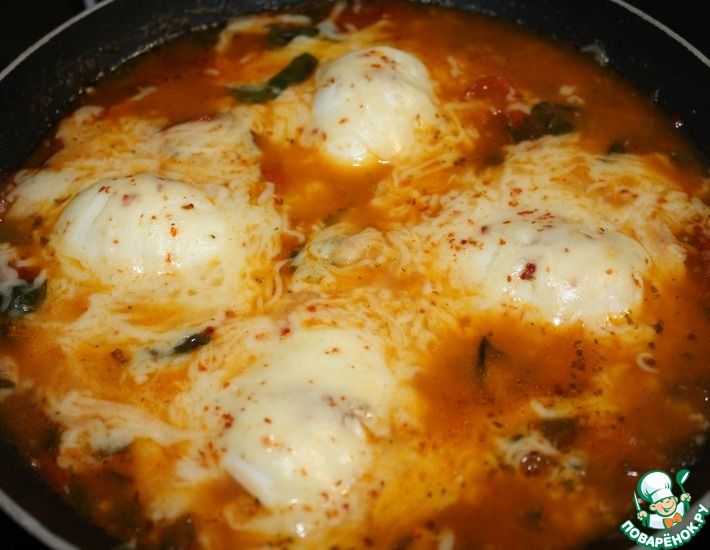 Рецепт: Яйца под сыром на овощной подушке