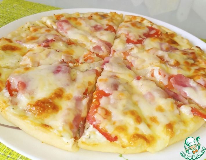 Рецепт: Пицца Ветчина и бекон с белым соусом