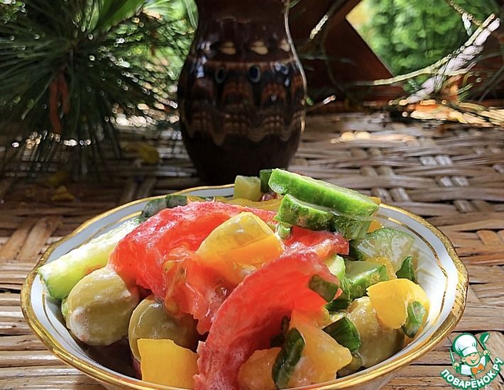 Рецепт: Салат овощной со сметаной