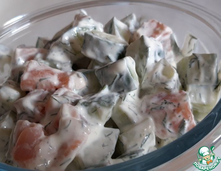 Рецепт: Салат огуречно-лососевый