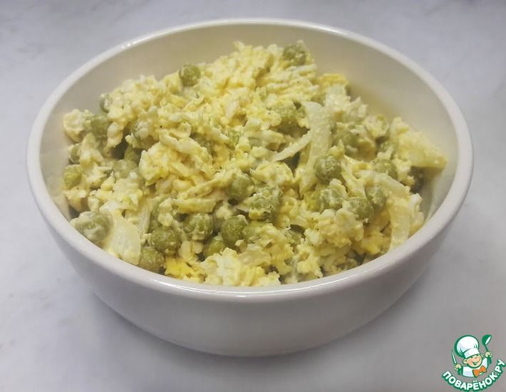 Рецепт: Салат Чайка с сыром, яйцами и горошком