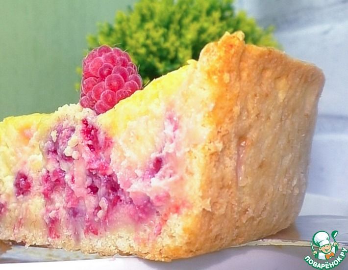 Рецепт: Пирог с ягодами и сметанной заливкой