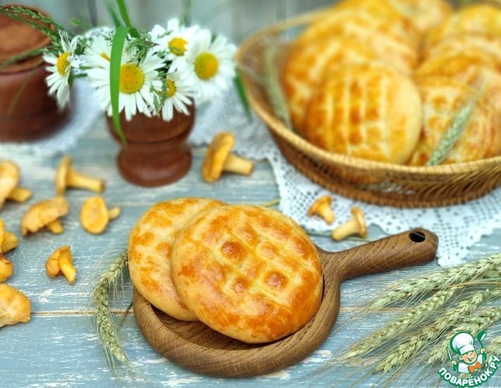 Рецепт: Пирожки с картошкой и лисичками