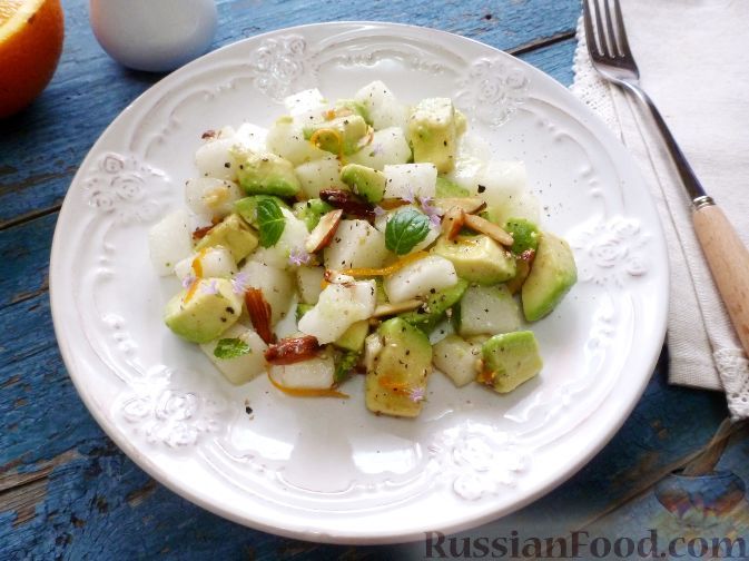 Фото к рецепту: Салат из дыни и авокадо