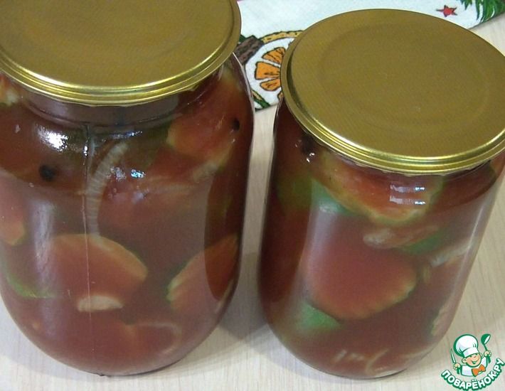 Рецепт: Огурцы в томатной пасте на зиму