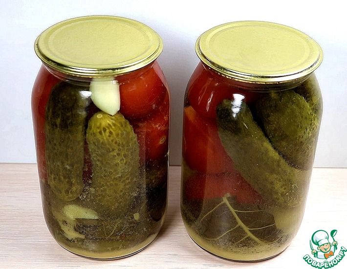 Рецепт: Ассорти из помидоров и огурцов с горчицей на зиму
