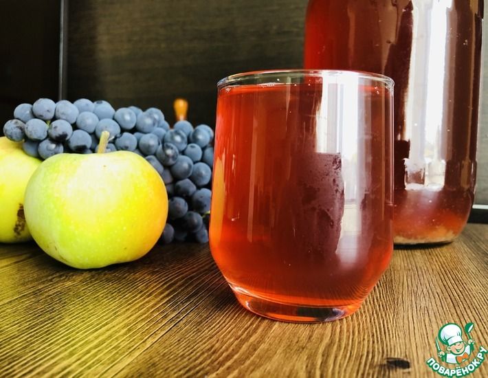 Рецепт: Сок виноградно-яблочный на зиму
