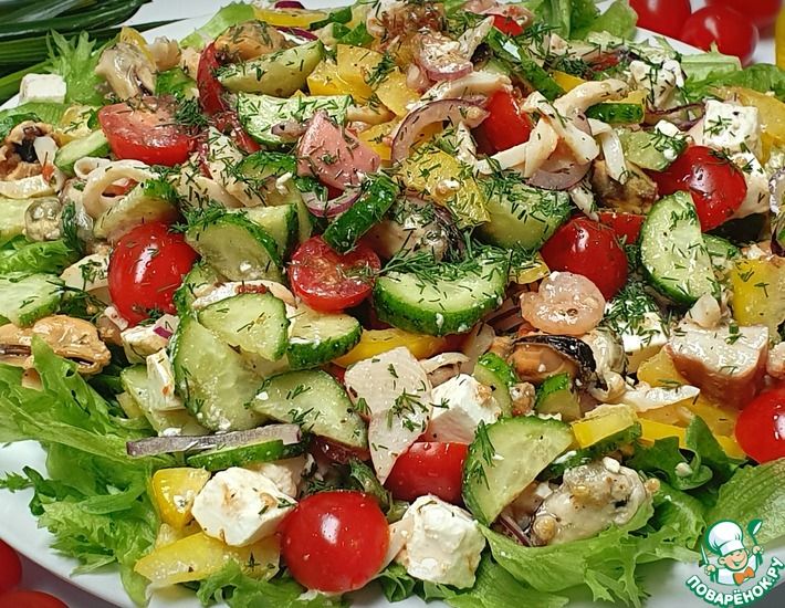 Рецепт: Овощной салат с морепродуктами
