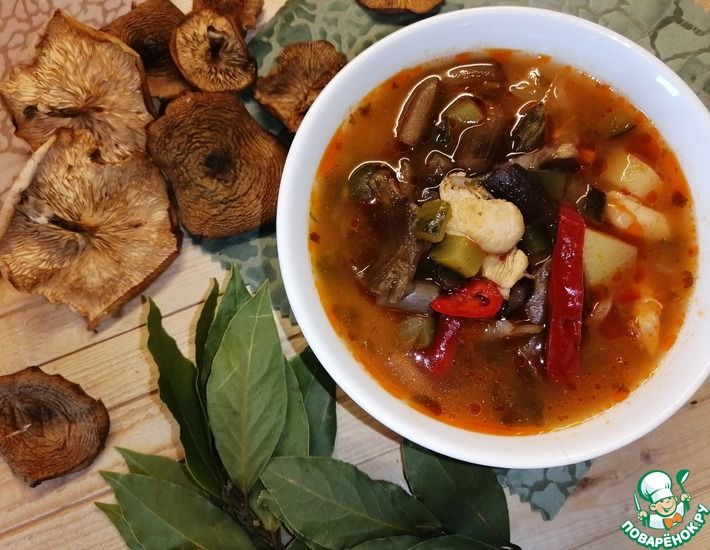 Рецепт: Суп с опятами Осень в миске