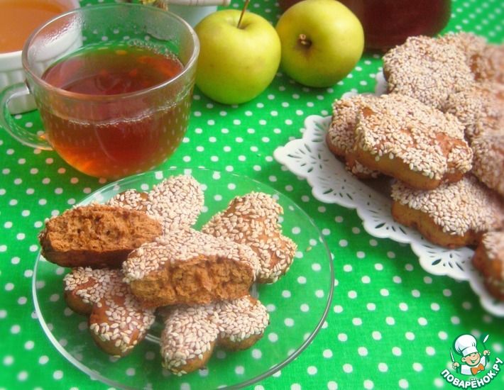 Рецепт: Медово-яблочное печенье с кунжутом