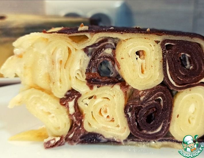 Рецепт: Шоколадно-ванильный блинный торт