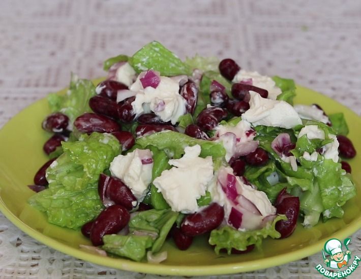 Рецепт: Салат из красной фасоли и творожного сыра