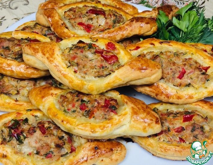 Рецепт: Открытые турецкие пирожки с мясом, перцем