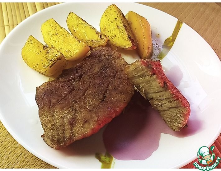 Рецепт: Запеченное мясо в фольге, с картофелем