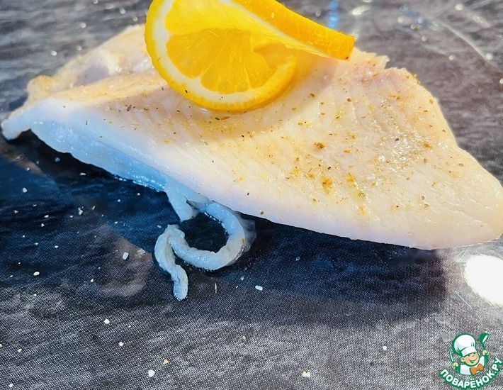 Рецепт: Рыба тушеная в фольге на сковороде в собственном соку