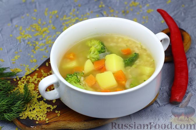 Фото к рецепту: Суп с брокколи и булгуром