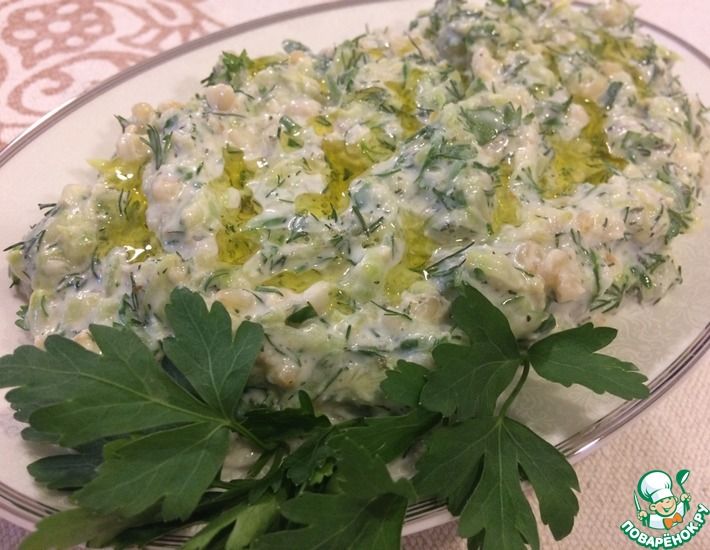 Рецепт: Витаминный салат Свежий кабачок с пшеницей