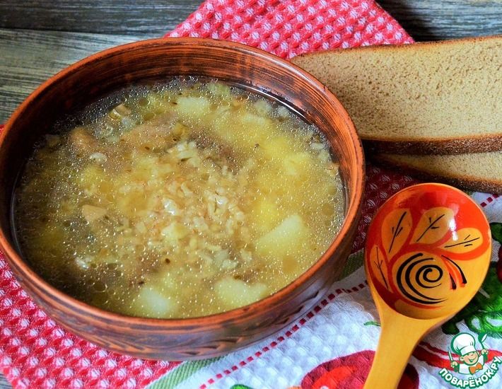 Рецепт: Бурый рисовый суп с солёными груздями