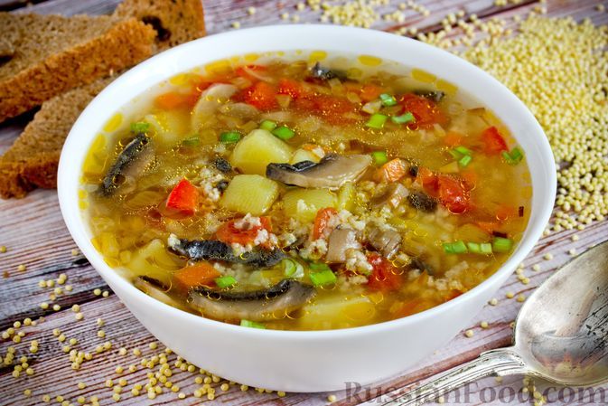 Фото к рецепту: Грибной суп с пшеном и овощами