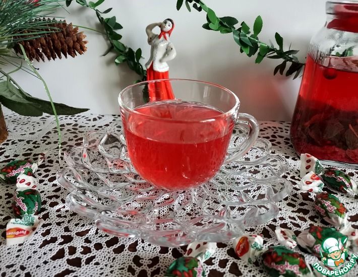 Рецепт: Мятно-имбирный чай с ягодами