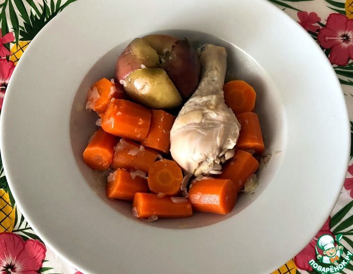 Рецепт: Голени курицы с яблоками и морковью