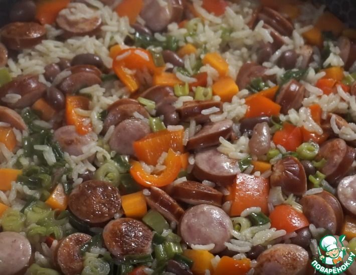 Рецепт: Рис с охотничьими колбасками и овощами