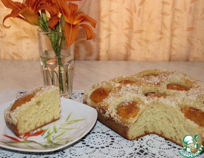 Рецепт: Дрожжевой пирог с абрикосами без замеса руками