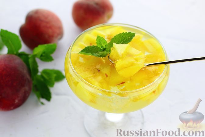 Фото к рецепту: Лимонное желе с персиками
